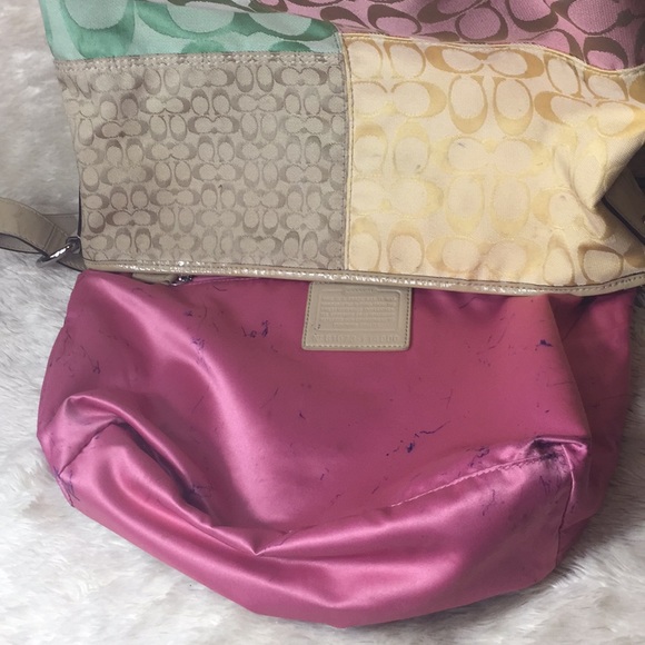 ⬇️Coach Signature pastel Patchwork Shoulder Bag - Picture 6 of 8